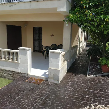 Les Oliveres De L'emporda Apartment