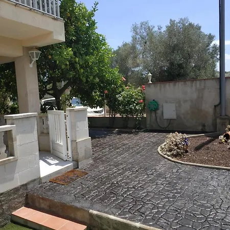 Les Oliveres De L'emporda Apartment *